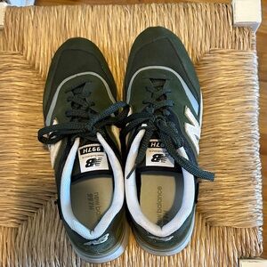New Balance Men's Olive Sneakers
